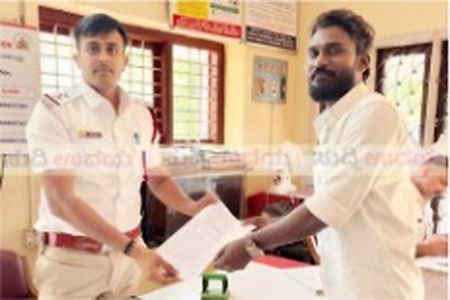 ರಾತ್ರಿ ವೇಳೆ ಖಾಸಗಿ ಬಸ್ಗಳ ಅಜಾಗರೂಕ ಚಾಲನೆ; ಪೊಲೀಸ್ ಠಾಣೆಗೆ ಯುವ ಕಾಂಗ್ರೇಸ್ ಗ್ರಾಮೀಣ ಬಾಸ್ ಉಪಾಧ್ಯಕಹ್ರ ಯತೀಶ್ ಧರ್ಮಸ್ಥಳ ದೂರು