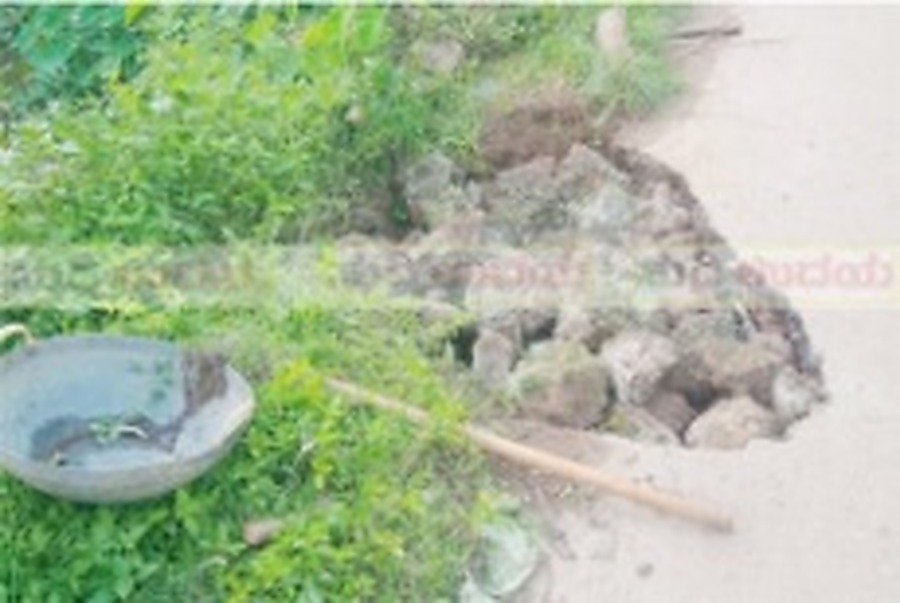 ಕೋರ್ಟು ರಸ್ತೆಯ ಅಪಾಯಕಾರಿ ಗುಂಡಿಯನ್ನು ಮುಚ್ಚಿ ಸಂಚಾರ ಸುಗಮಗೊಳಿಸಿದ ಪಟ್ಟಣ ಪಂಚಾಯತ್