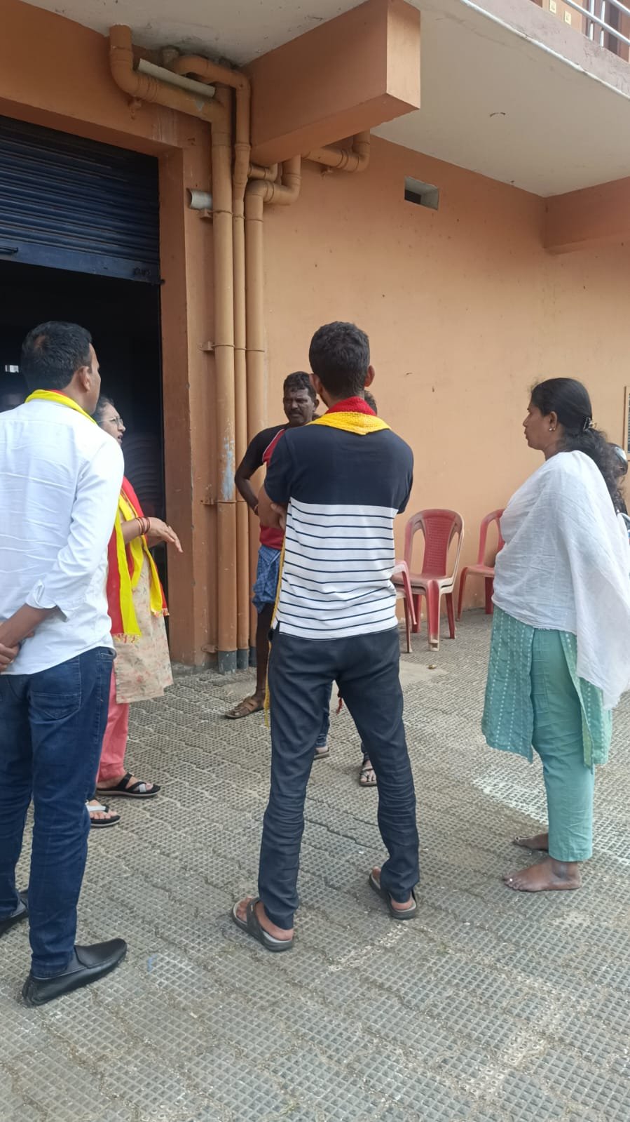 ಒಬ್ಬರೇ ಸಿಬ್ಬಂದಿ, ಸಾವಿರಾರು ಕಾರ್ಡ್ದಾರರು: ಪಡಿತರ ಅಂಗಡಿಯಲ್ಲಿ ಕೆ.ವೈ.ಸಿ. ವಿಳಂಬ