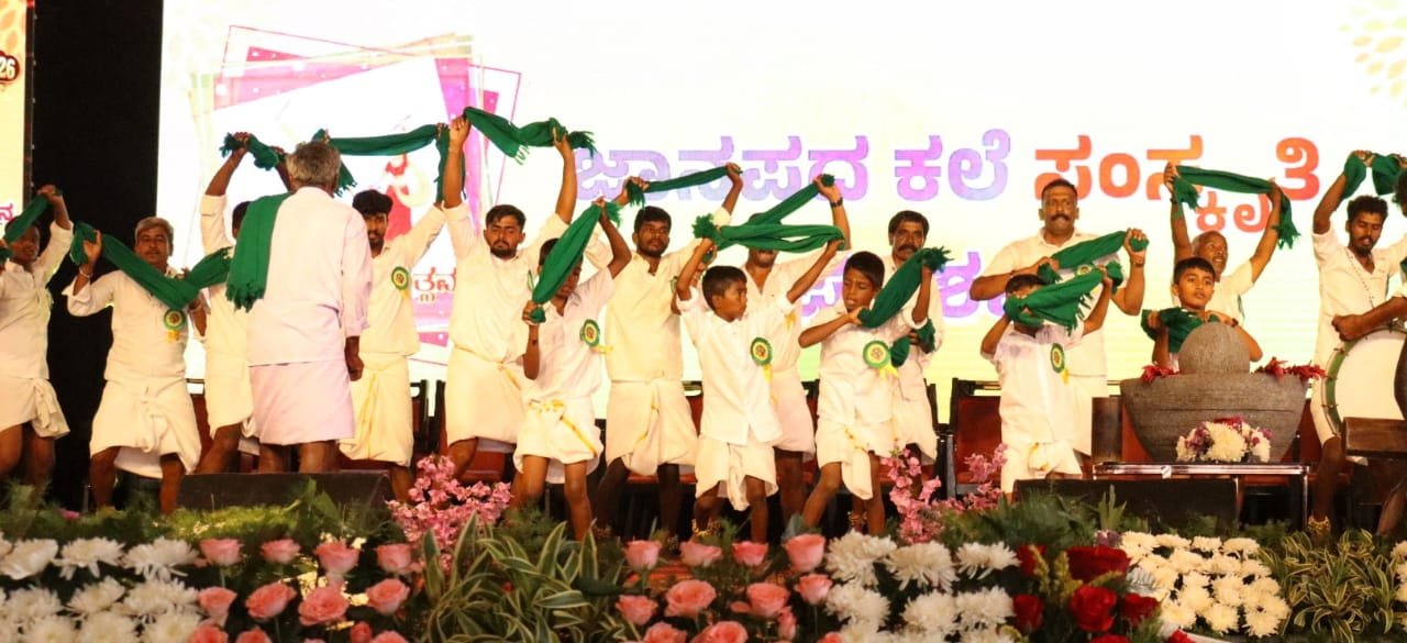 ಮಡಿಕೇರಿಯಲ್ಲಿ ಜಾನಪದ ದಸರಾ ಸಂಭ್ರಮ : ಜಾನಪದ ಸಂಸ್ಕೃತಿ, ಸಾಹಿತ್ಯ ಉಳಿಸಿ ಬೆಳೆಸುವುದು ಅಗತ್ಯ : ಶಾಸಕ ಎ.ಎಸ್. ಪೊನ್ನಣ್ಣ image 9