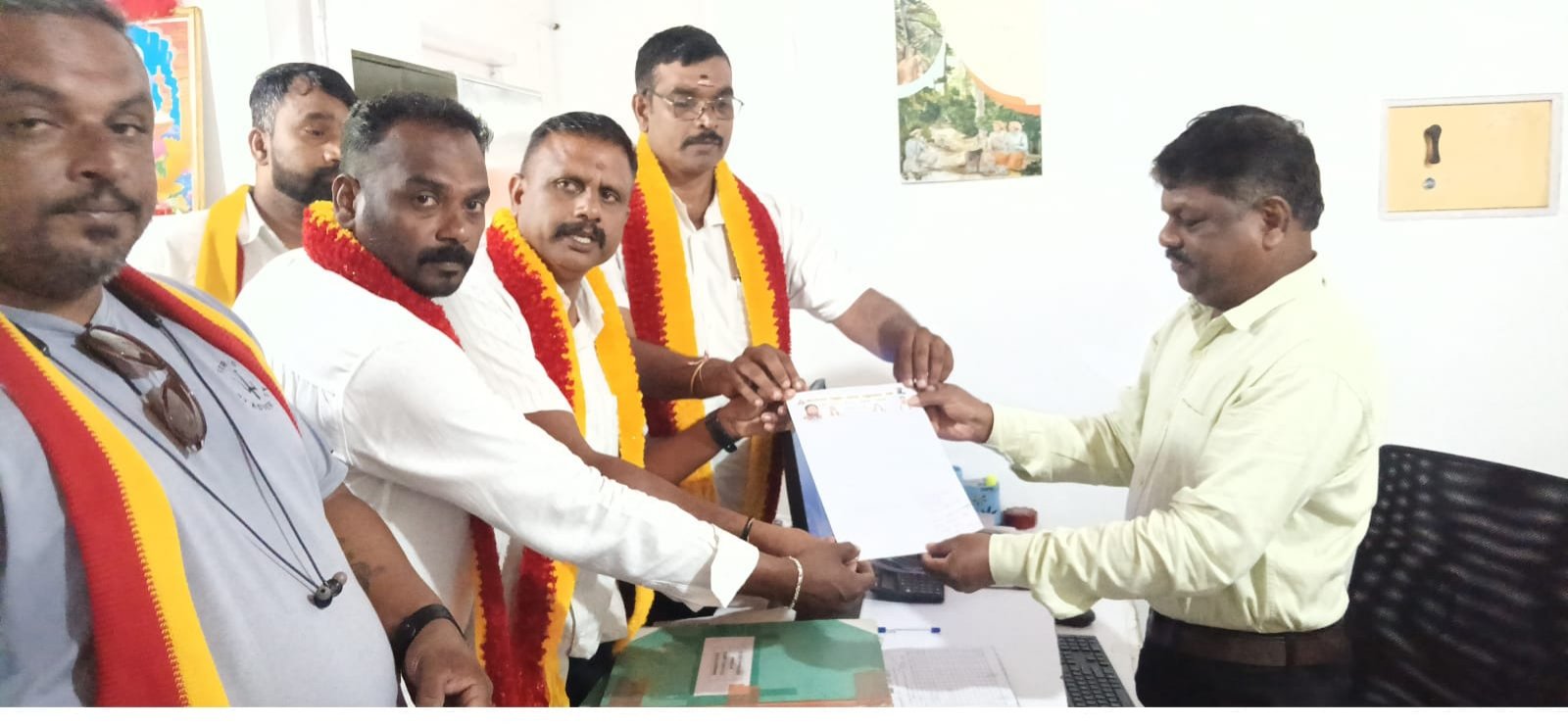 ಆನಂದಪುರ ಕೆರೆಗೆ ತಡೆಗೋಡೆ ನಿರ್ಮಿಸಲು ಕರವೇ ಸ್ವಾಭಿಮಾನಿ ಬಣ ಮನವಿ