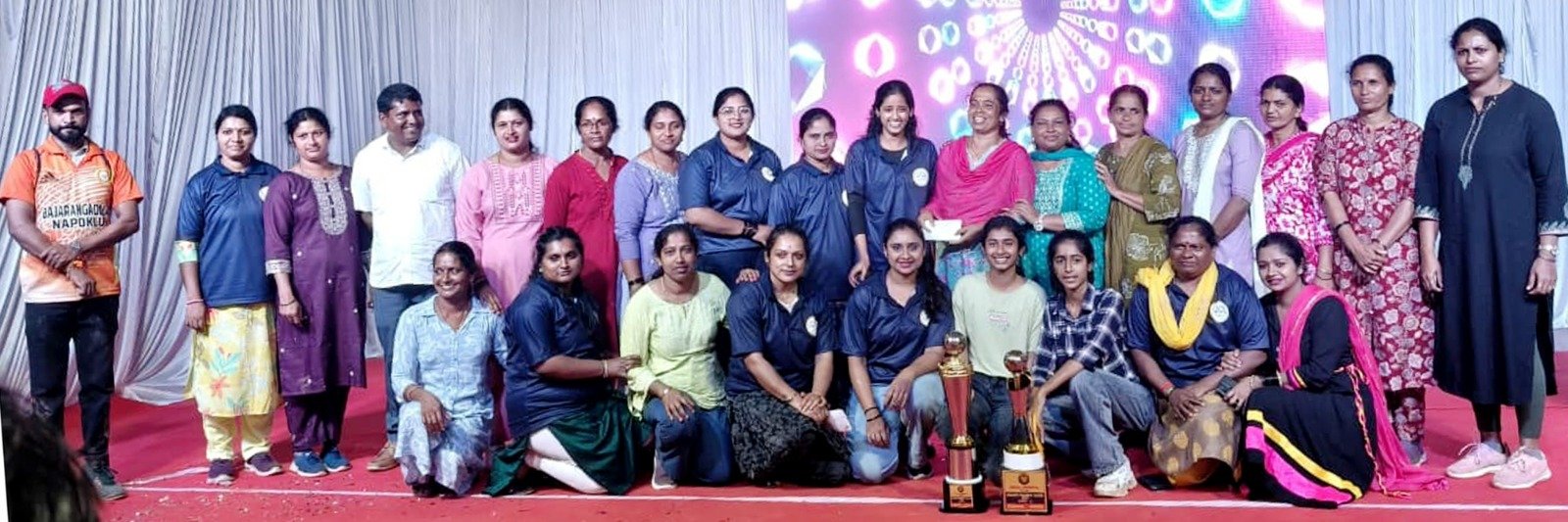 ಬಿಲ್ಲವ ಸಮಾಜ ನಾಪೋಕ್ಲು ದಿಂದ ಸಾಮೂಹಿಕ ಆಯುಧ ಪೂಜೆ ಹಾಗೂ ಕ್ರೀಡಾ ಸಾಧಕರಿಗೆ ಅಭಿನಂದನೆ