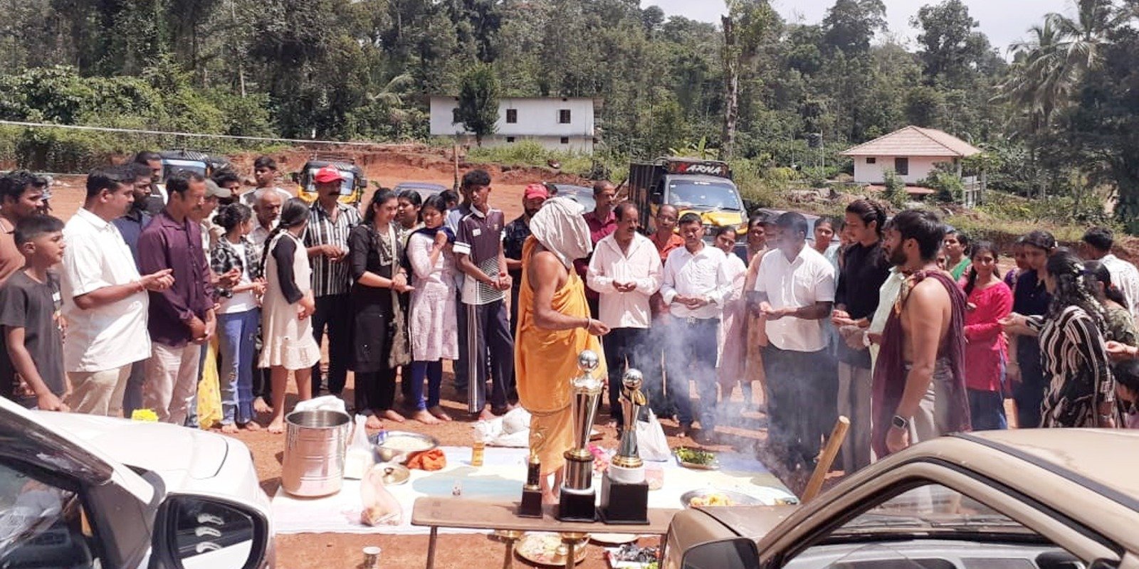 ಬಿಲ್ಲವ ಸಮಾಜ ನಾಪೋಕ್ಲು ದಿಂದ ಸಾಮೂಹಿಕ ಆಯುಧ ಪೂಜೆ ಹಾಗೂ ಕ್ರೀಡಾ ಸಾಧಕರಿಗೆ ಅಭಿನಂದನೆ image 4
