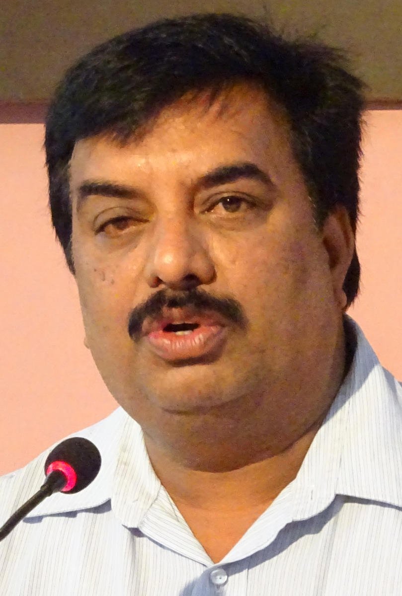 ಸಕ್ರಿಯ ರಾಜಕಾರಣಕ್ಕೆ ನಿವೃತ್ತಿ ಬೆನ್ನಲ್ಲೆ  ಸಾಮಾಜಿಕ ಹೋರಾಟಗಾರರಾಗಿ ಅಖಾಡಕ್ಕೆ ಇಳಿದಿರುವ ವಿಪಿಎಸ್.