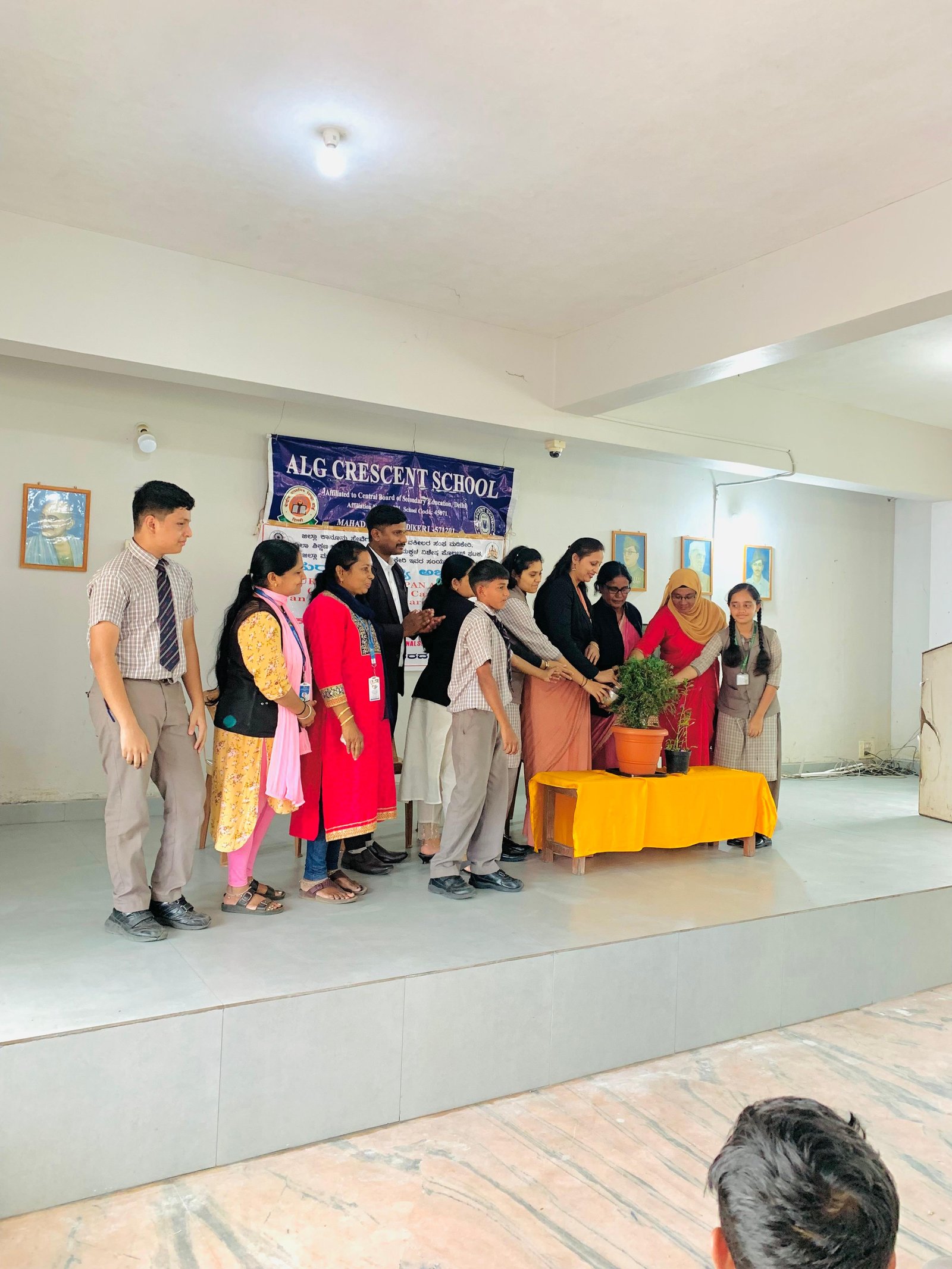 ಎಎಲ್‌ಜಿ ಕ್ರೆಸೆಂಟ್ ಶಾಲೆಯಲ್ಲಿ ‘ಸುರಕ್ಷಿತ ಬಾಲ್ಯ – ಬಾಲ್ಯ ಬಚಾವೋ’ ಜಾಗೃತಿ ಕಾರ್ಯಕ್ರಮ: ಮಕ್ಕಳ ಸುರಕ್ಷತೆ ಕುರಿತು ಅರಿವು image 4